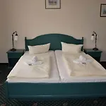 Reuterhaus 3*