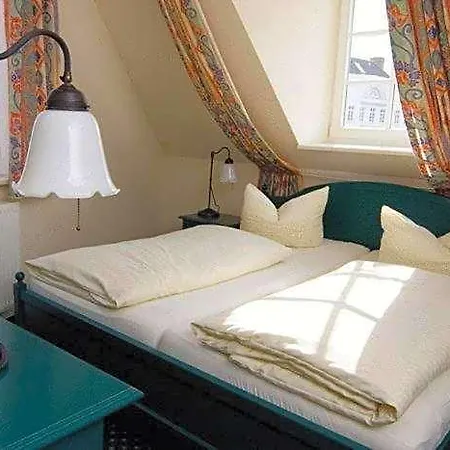 Hotell Reuterhaus 3*