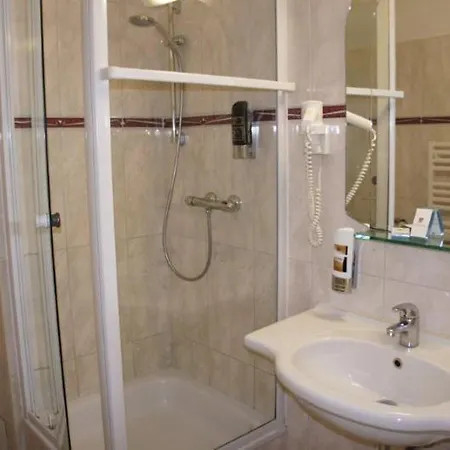 Reuterhaus Hotell 3*